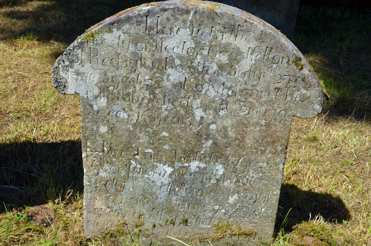 TyneSnapper's tweet photo. #Falstone #Northumberland Grade II Listed headstone of Hector Goodfellow in the churchyard of St Peter's Falstone Northumberland, photographed 10th July 2014.
1722. Small sandstone tablet.  Moulded recessed panel carved with high-relief figures of two girls holding hands. https://t.co/t26xJVc0QN