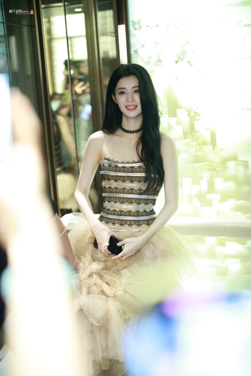 Yangran_Global's tweet photo. The stunner!😍😍😍 #WangChuran https://t.co/O3zaaHNWrY