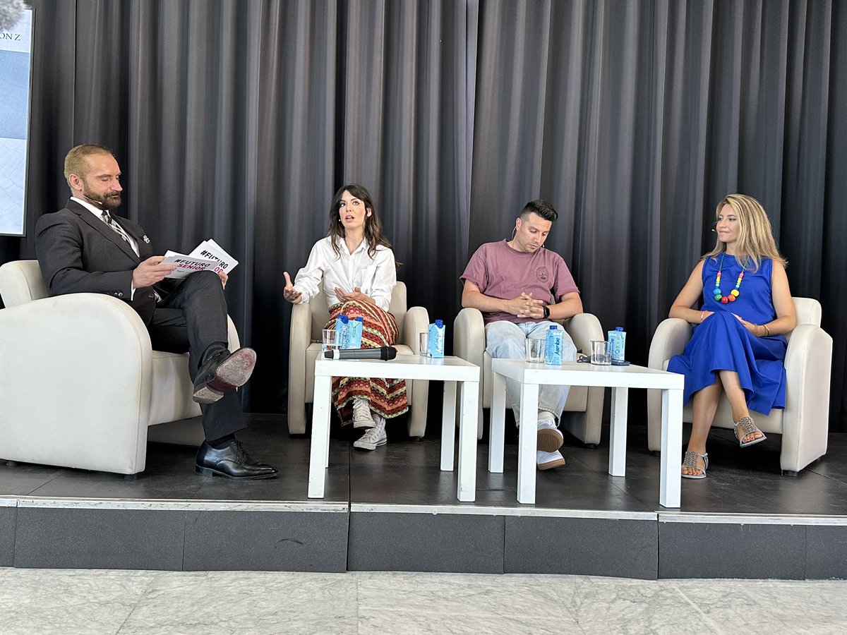 El Círculo Independiente (@elcirculoin) on Twitter photo #FuturoSenior: “Cultura de la conexión: Cómo las redes sociales moldean la realidad de Millennials y Generación Z”. Con <a href="/evamrojas/">Eva Rojas</a> <a href="/Defreds/">Defreds</a> y <a href="/LadyScience_/">Ladyscience</a> <a href="/EuprepioPadula/">Euprepio Padula</a> #FuturoSenior: “Cultura de la conexión: Cómo las redes sociales moldean la realidad de Millennials y Generación Z”. Con <a href="/evamrojas/">Eva Rojas</a> <a href="/Defreds/">Defreds</a> y <a href="/LadyScience_/">Ladyscience</a> <a href="/EuprepioPadula/">Euprepio Padula</a>