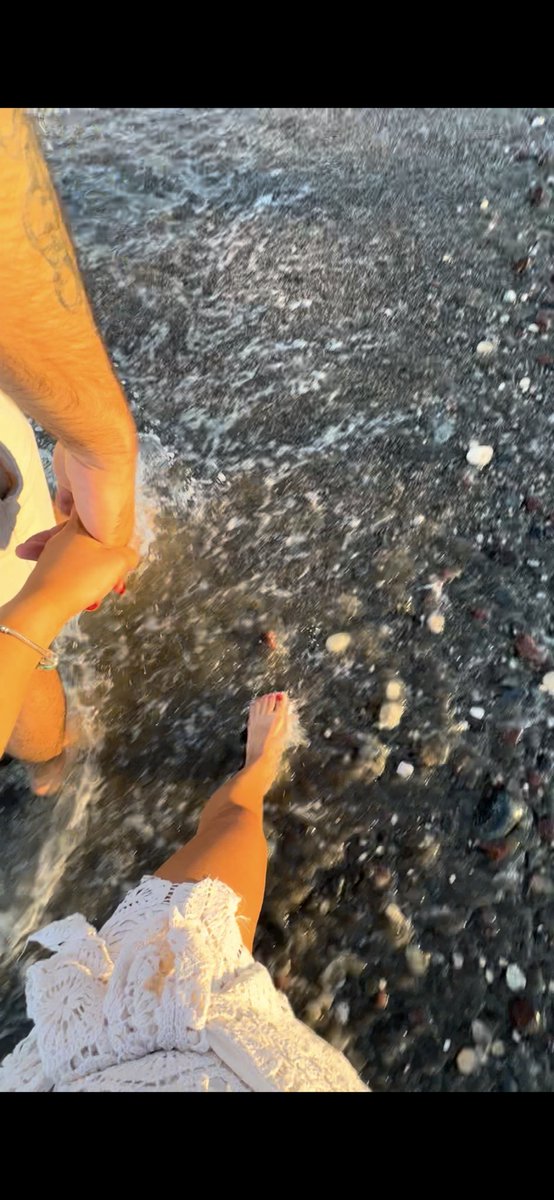 madamart's tweet photo. An 🩵🐚🌊🍾🥂 https://t.co/ghgvtjVJVG