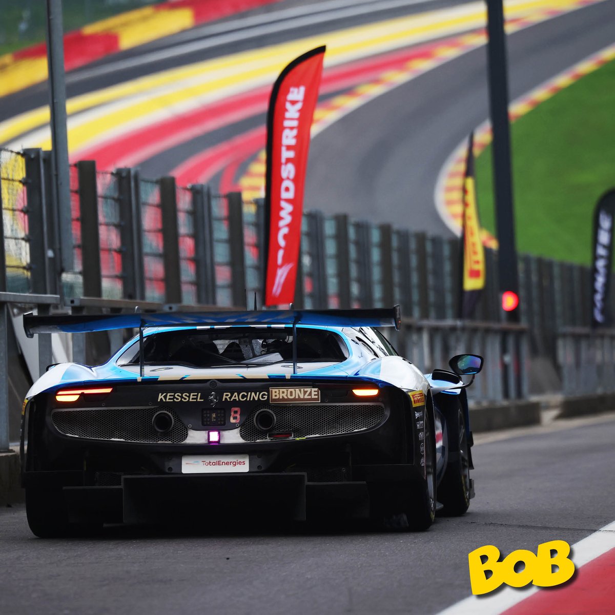 BOB zal aanwezig zijn bij de 24u van Spa Francorchamps! 🏎️
 
Kom ons bezoeken op onze stand en neem deel aan de leuke activiteiten. 🍺🚫
 
Sporter of Supporter? Wie rijdt, drinkt niet! 💛

#DriveSafe #DontDrinkAndDrive #SpaFrancorchamps #BobCampaign