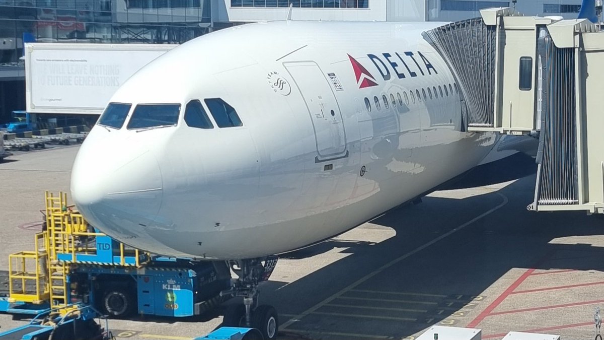 henriksen's tweet image. My next @kc_dc chariot awaits! Time to cross the ocean  #KCDC2024 #kcdc