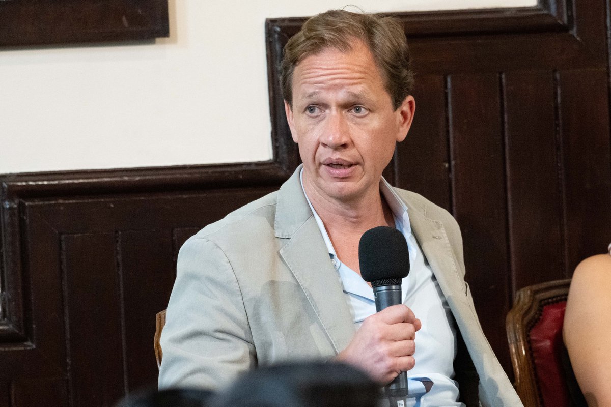 Cambridge India Conference (@camindiaconf) on Twitter photo Partner at <a href="/LeapFrogInvest/">LeapFrog Investments</a>, <a href="/stewart_langdon/">Stewart Langdon</a> addressed the Cambridge India Conference held at the Cambridge Union. He spoke about their work in India, and that impact investing is mainstream in India
<a href="/fuelskill/">FUEL</a> <a href="/ketanfuel/">Ketan Deshpande</a> <a href="/santosh_nsi/">Santosh Huralikoppi</a> Partner at <a href="/LeapFrogInvest/">LeapFrog Investments</a>, <a href="/stewart_langdon/">Stewart Langdon</a> addressed the Cambridge India Conference held at the Cambridge Union. He spoke about their work in India, and that impact investing is mainstream in India
<a href="/fuelskill/">FUEL</a> <a href="/ketanfuel/">Ketan Deshpande</a> <a href="/santosh_nsi/">Santosh Huralikoppi</a>