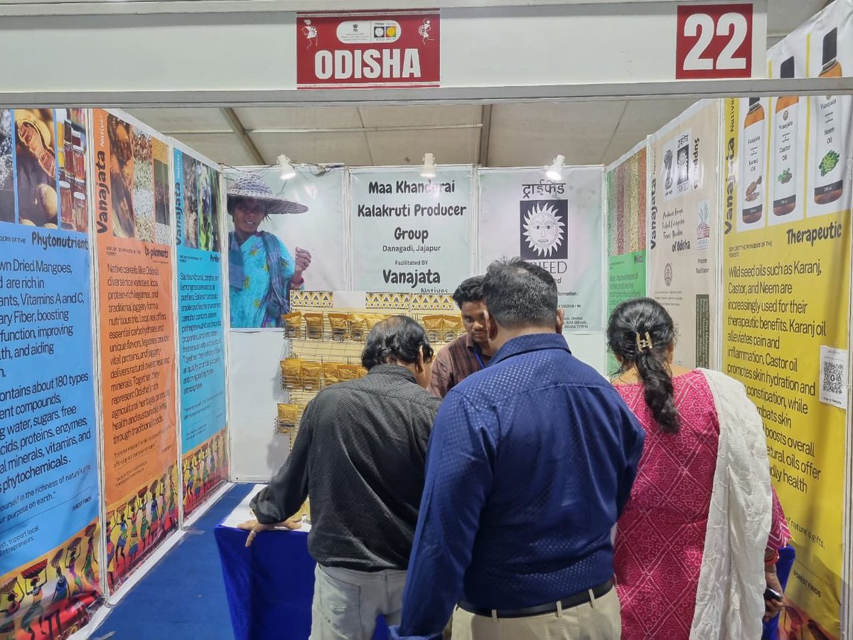 VanDhanSeVikas's tweet photo. The #AadiBazaar, inaugurated in #Bhubaneshwar, showcases tribal products from 21st June to 1st July, 2024 at ITF, Janta Maidan. Support local artisans &amp; explore cultural heritage at this event.

#Vocal4Local #TribalArtisanMela #CulturalHeritage #OdishaEvents #HandcraftedTreasures https://t.co/67PtBT4bNe