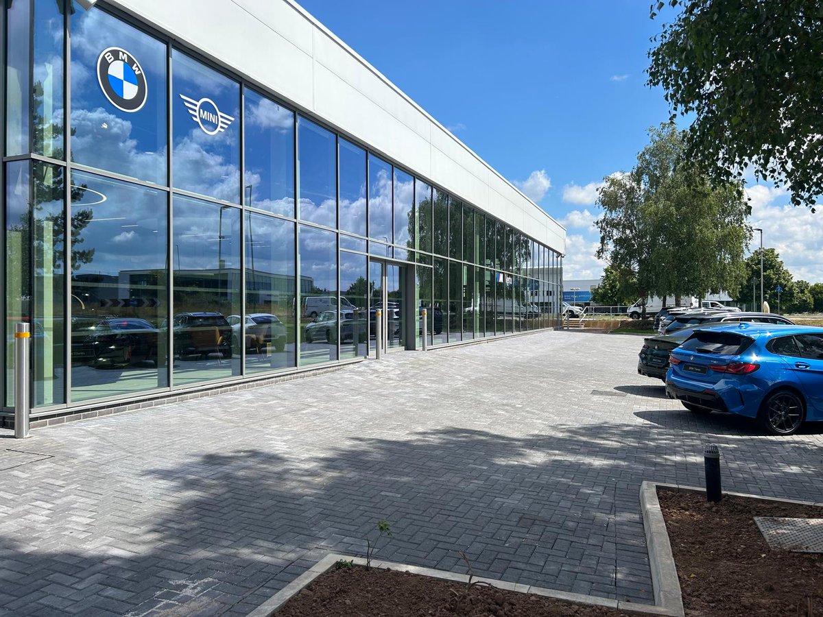 HWArchitectural's tweet photo. Pleased to start the week with a few pics of a recent project in Exeter. Doesn't it look great! 

#curtainwalling #glasswalling #sunshine https://t.co/ehpNinwzoY
