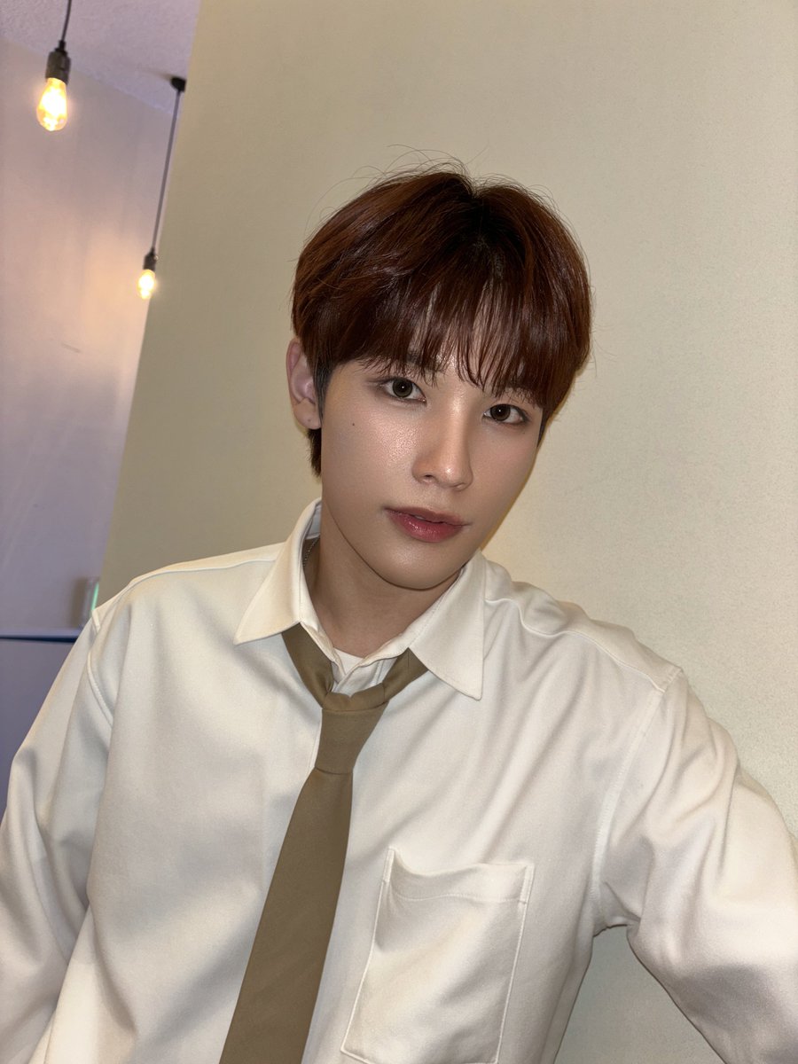 [#규민🐶] 

월요팅🍀

#XODIAC #소디엑 #GYUMIN #규민 
#똑똑똑_귬이등장