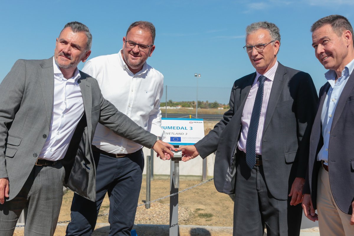 aqualia's tweet image. 🔝 Hoy inauguramos una de las mayores biofactorías de microalgas en la EDAR de #Mérida (Badajoz) con el proyecto #SABANA, una innovadora tecnología de #Aqualia que emplea microalgas para generar el oxígeno necesario para una depuración más #sostenible de #aguas residuales