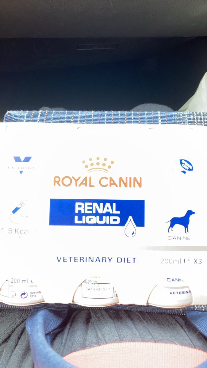 MoriNobu1204's tweet photo. どうかお願いします！

ロイヤルカナン治療食リキッドが生産終了し品薄の為、動物の命を金儲けに利用した悪質な【買い占め】【高額転売】があり… 本当に必要なのに買えません

私の可愛い弟の大事な命のため、もし定価でお譲り頂ける方はいないでしょうか？

本当の本当にお願いします！
#拡散希望 https://t.co/K2R3CfNO5m