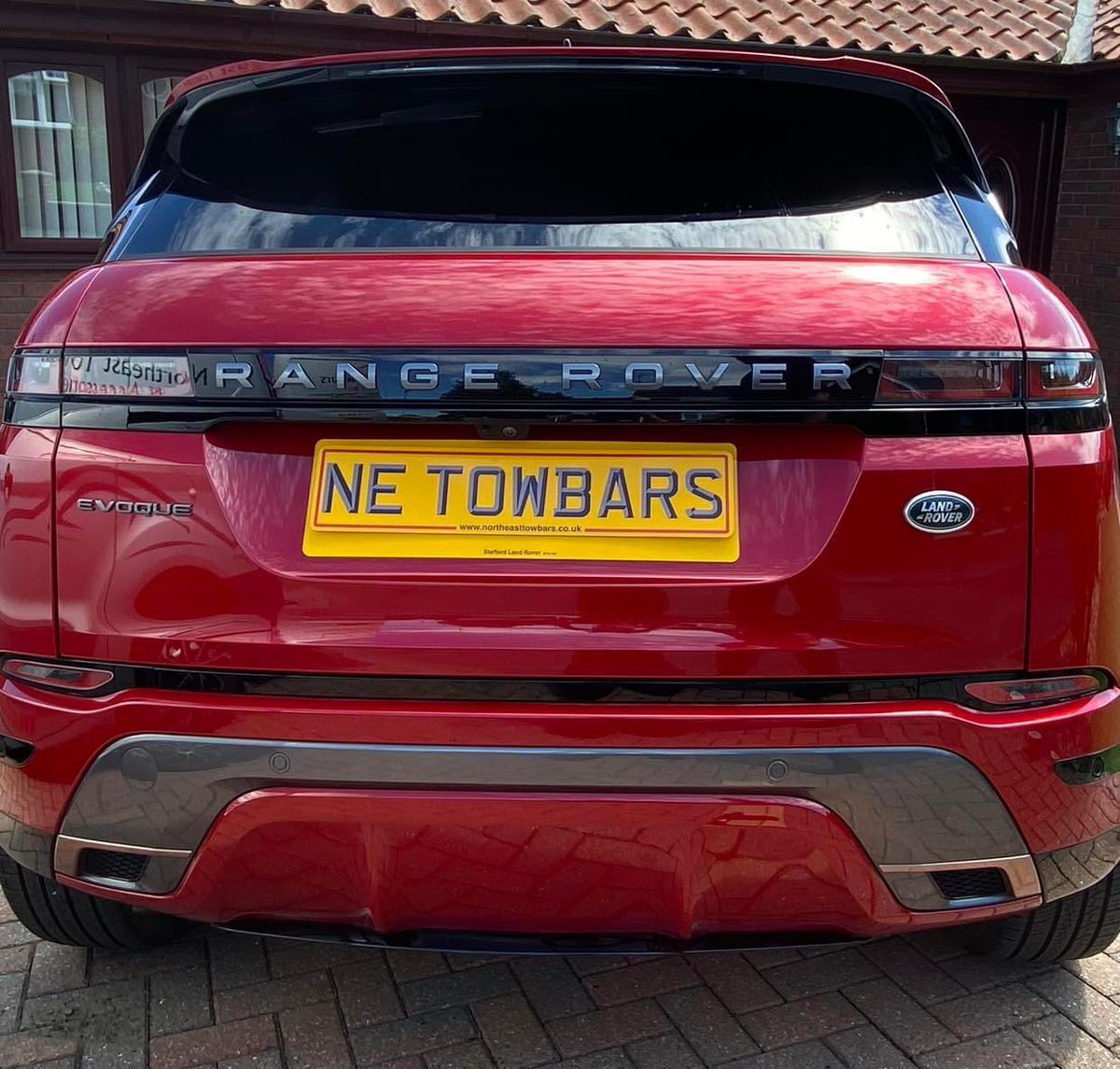 Stunning Range Rover Evoque supplied &amp; fitted with a detachable towbar from <a href="/TowTrustTowbars/">Tow Trust Towbars</a> fitted with 13 pin dedicated electrics