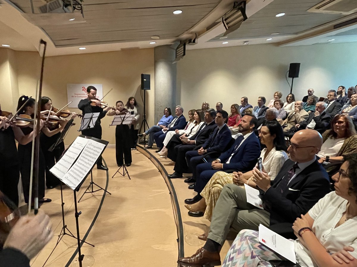 La Inspección Educativa es un cuerpo independiente y autónomo que realiza una labor fundamental para asegurar la calidad del sistema educativo de la <a href="/ComunidadMadrid/">Comunidad de Madrid</a>.

Hoy he acompañado a los inspectores en la celebración de su 175 aniversario, enhorabuena!