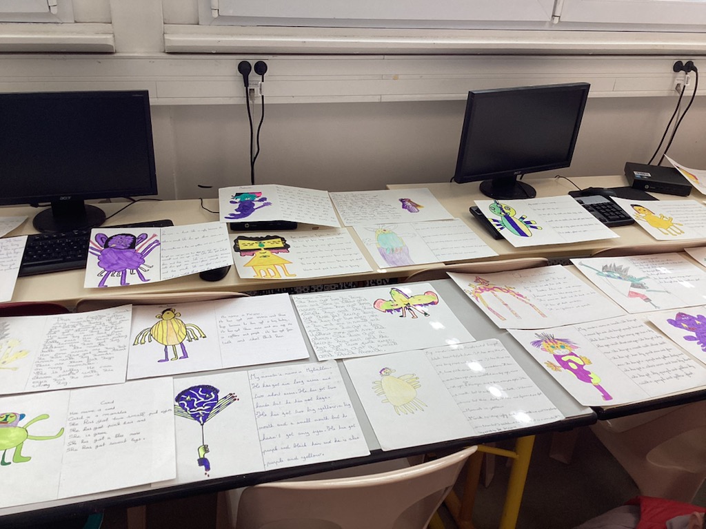 Final du projet les Montres pour les 6e de Louis Merle à la croisée du Français, de l'ArtsP et de l'Anglais. Merci pour ce beau projet #PEAC cc <a href="/DSDEN79/">DSDEN Deux-Sèvres</a> <a href="/DeuxSevres/">79 le Département</a> <a href="/daacpoitiers/">Daac de Poitiers</a>