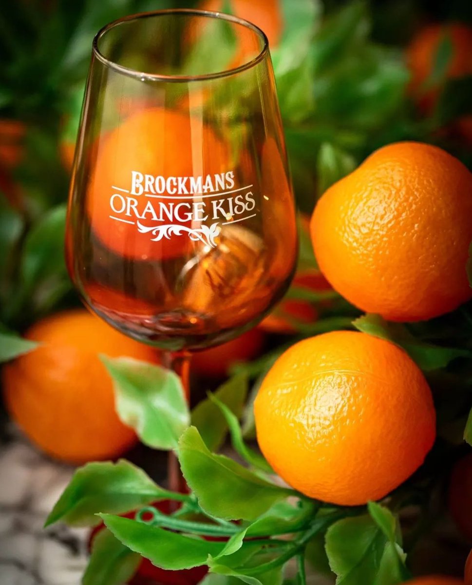 The sun is finally shining, bringing warmth and joy to the day. Whether you are hosting a garden party or embracing a moment of tranquillity on your terrace, "Orange Kiss" makes any summer gathering special.⁠ 

#prlondon #londonpr #ukpr #gin #brockmansgin