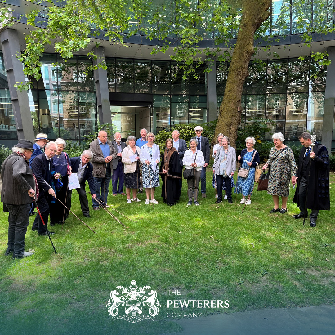 The Worshipful Company of Pewterers (@thepewterers) on Twitter photo Our Master welcomed members of the #AldersgateWardClub to our #Hall for their traditional ceremony of #BeatingTheBoundsOfTheWard.
 
This ancient custom traditionally involves swatting local landmarks with branches to maintain a shared mental map of the geographic boundaries. Our Master welcomed members of the #AldersgateWardClub to our #Hall for their traditional ceremony of #BeatingTheBoundsOfTheWard.
 
This ancient custom traditionally involves swatting local landmarks with branches to maintain a shared mental map of the geographic boundaries.