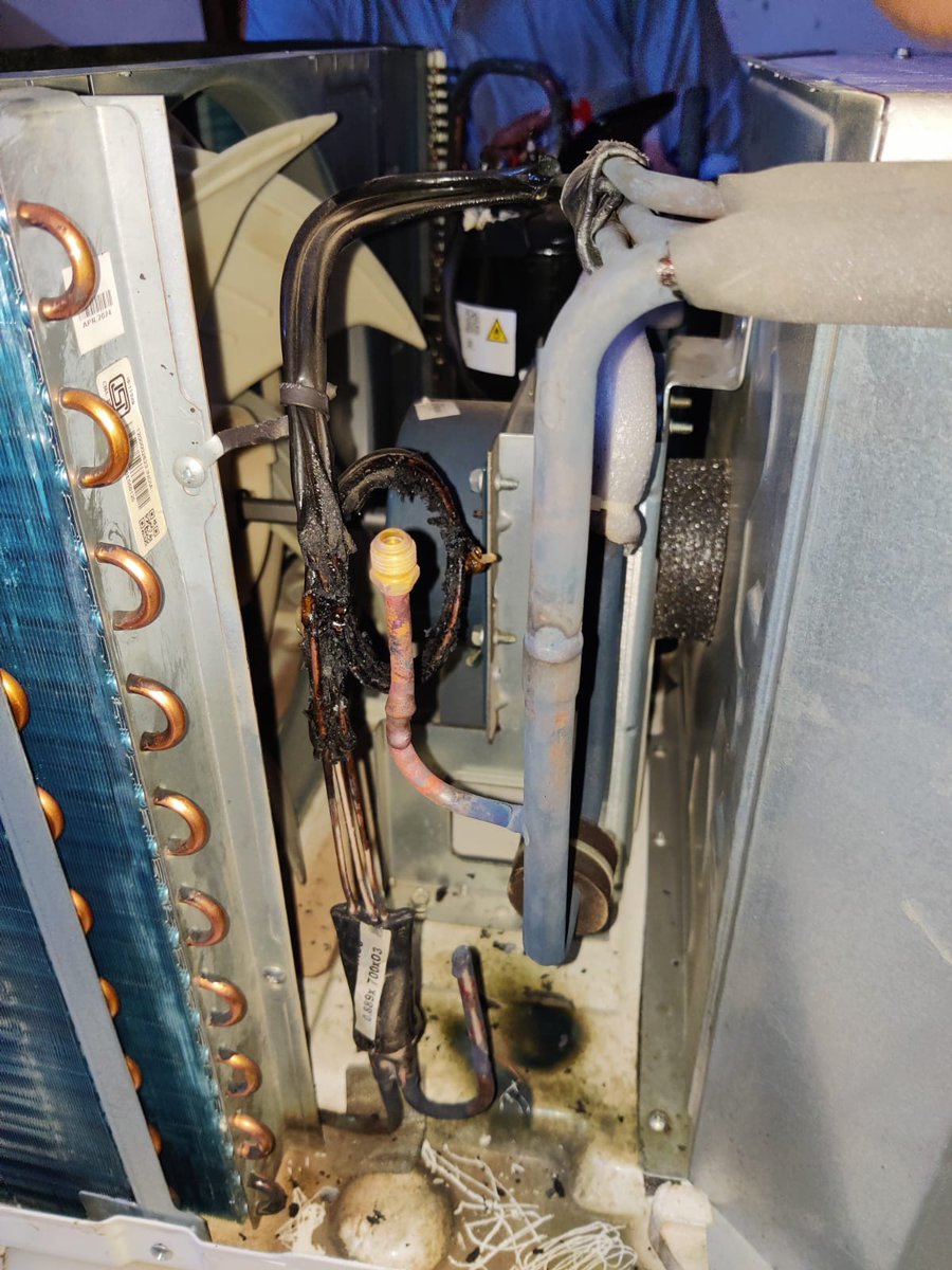 Rahul262235's tweet photo. Here is the good work of the @havellsindia @HavellsCare360 @AnilRaiGupta technician. #worstcustomerservice#cheapqualityofservice https://t.co/r6gG740Xwn