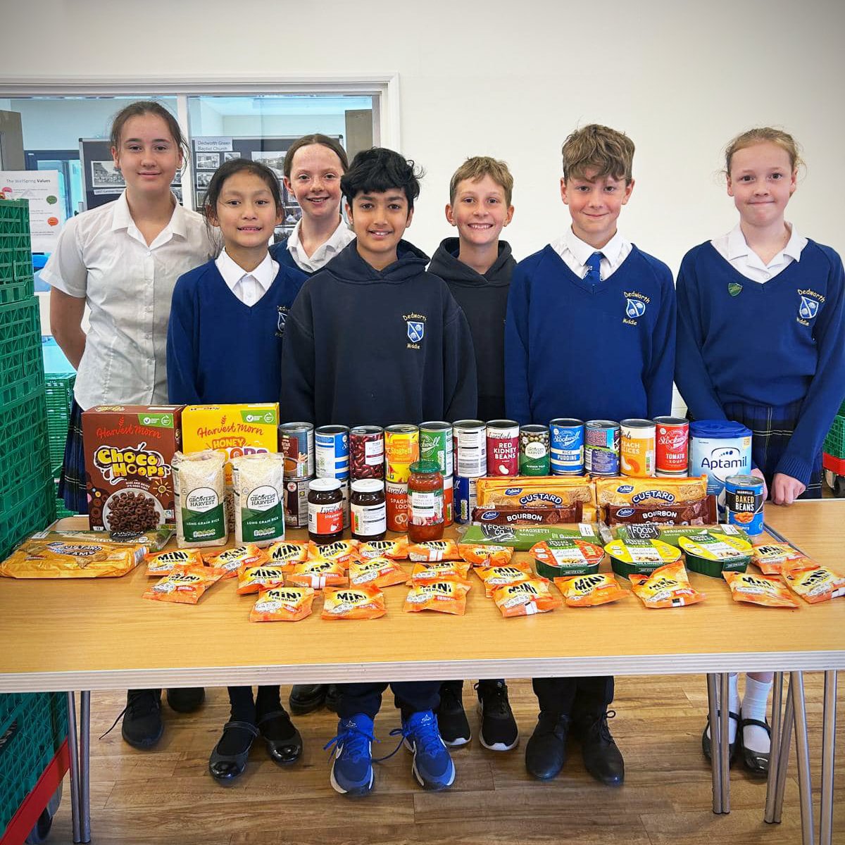 WindsrFoodshare's tweet image. Thank you so much to @Dedworth_Middle for coming along to Foodshare yesterday and helping us with our work. They were great volunteers and tackled the day with great enthusiasm. They also brought with them a donation collected at school. Looking forward to having you all back!