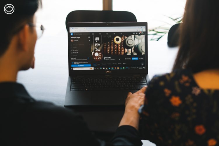 readthecloud's tweet image. กะจั๊ว ม้วย และคำอื่น ๆ ที่มีเพียงลูกคนจีนเข้าใจ แต่คนอื่นไม่เข้าใจ คอลัมน์ #PageMaker พาคุยกับสองพี่น้องดีและท็อป ผู้สร้างเพจ #ลูกคนจีน ที่เล่าเรื่องราวของวัฒนธรรมต่าง ๆ ของบ้านคนจีนผ่านเพจ จนเป็นเหมือนคอมมูนิตี้เล็ก ๆ ของลูกหลานคนจีน readthecloud.co/thai-born-chin…