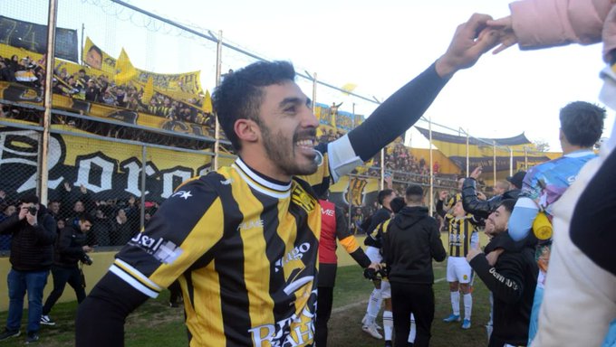 DaleOlimpo's tweet photo. ⚽️ Torneo Federal A. “Sí, le pegué al arco, necesitaba meter un gol”, dijo Diego Ramírez tras el 2-0 en el clásico https://t.co/2h2BKEe76V https://t.co/VgDK9BdRqx
