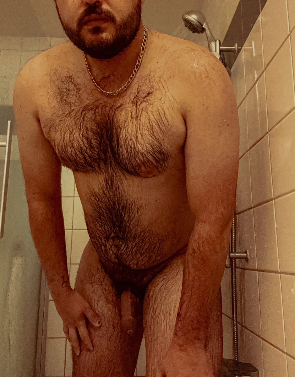 VeryBeary69's tweet photo. Come soap me up piggy. https://t.co/HXslGXjMzq