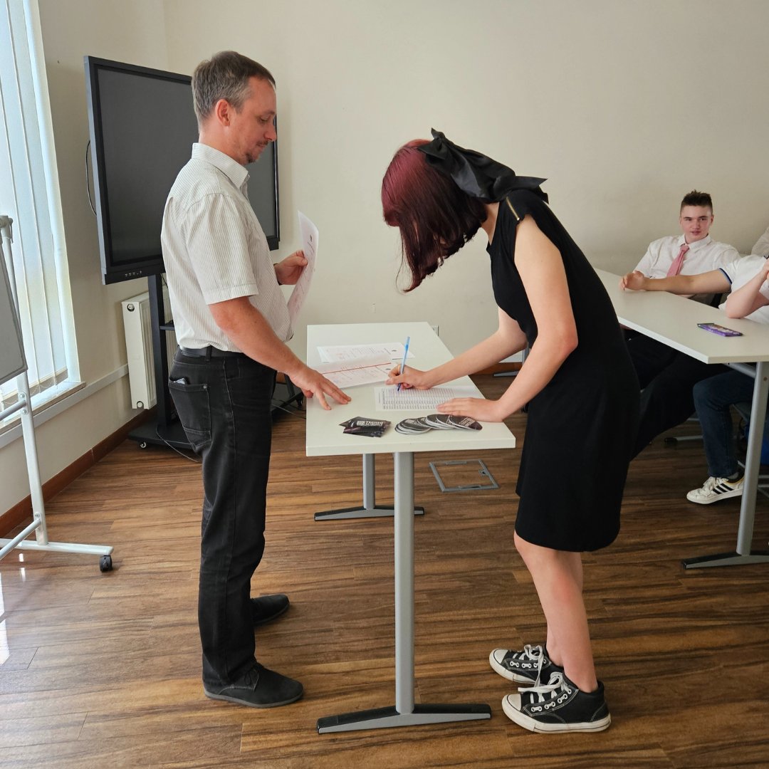 TechniSchools's tweet image. 📌 Kolejny wspaniały rok szkolny za nami!  🙌🏻 🎓🚀

Sezon 2023/2024 bogaty był w sukcesy, nowe doświadczenia i ciekawe projekty.

Uczniom, nauczycielom, rodzicom i całemu zespołowi życzymy fantastycznych wakacji oraz udanych urlopów! 🌴🚀

#technischools #technikumprogramistyczne