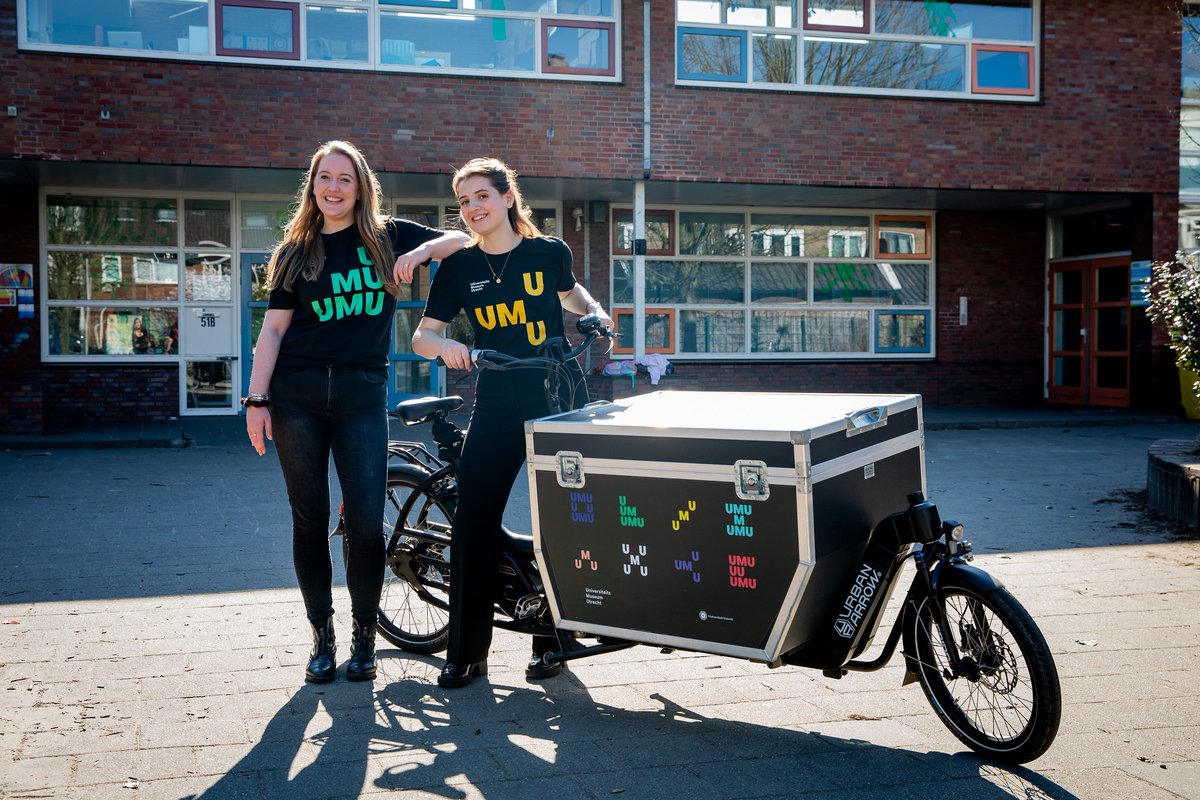 Wetenschapsknooppunt Universiteit Utrecht (@wkuu_utrecht) on Twitter photo Wetenschap komt naar je toe! Tijdens Zoek het uit! On Tour gaan Kennismakers van het <a href="/umu_museum/">Universiteitsmuseum Utrecht</a> deze zomer met een bakfiets vol activiteiten (én het Zoek het uit! Doe-boek) naar verschillende plekken in Utrecht. Iedereen is welkom en toegang is gratis. uu.nl/nieuws/zoek-he… Wetenschap komt naar je toe! Tijdens Zoek het uit! On Tour gaan Kennismakers van het <a href="/umu_museum/">Universiteitsmuseum Utrecht</a> deze zomer met een bakfiets vol activiteiten (én het Zoek het uit! Doe-boek) naar verschillende plekken in Utrecht. Iedereen is welkom en toegang is gratis. uu.nl/nieuws/zoek-he…