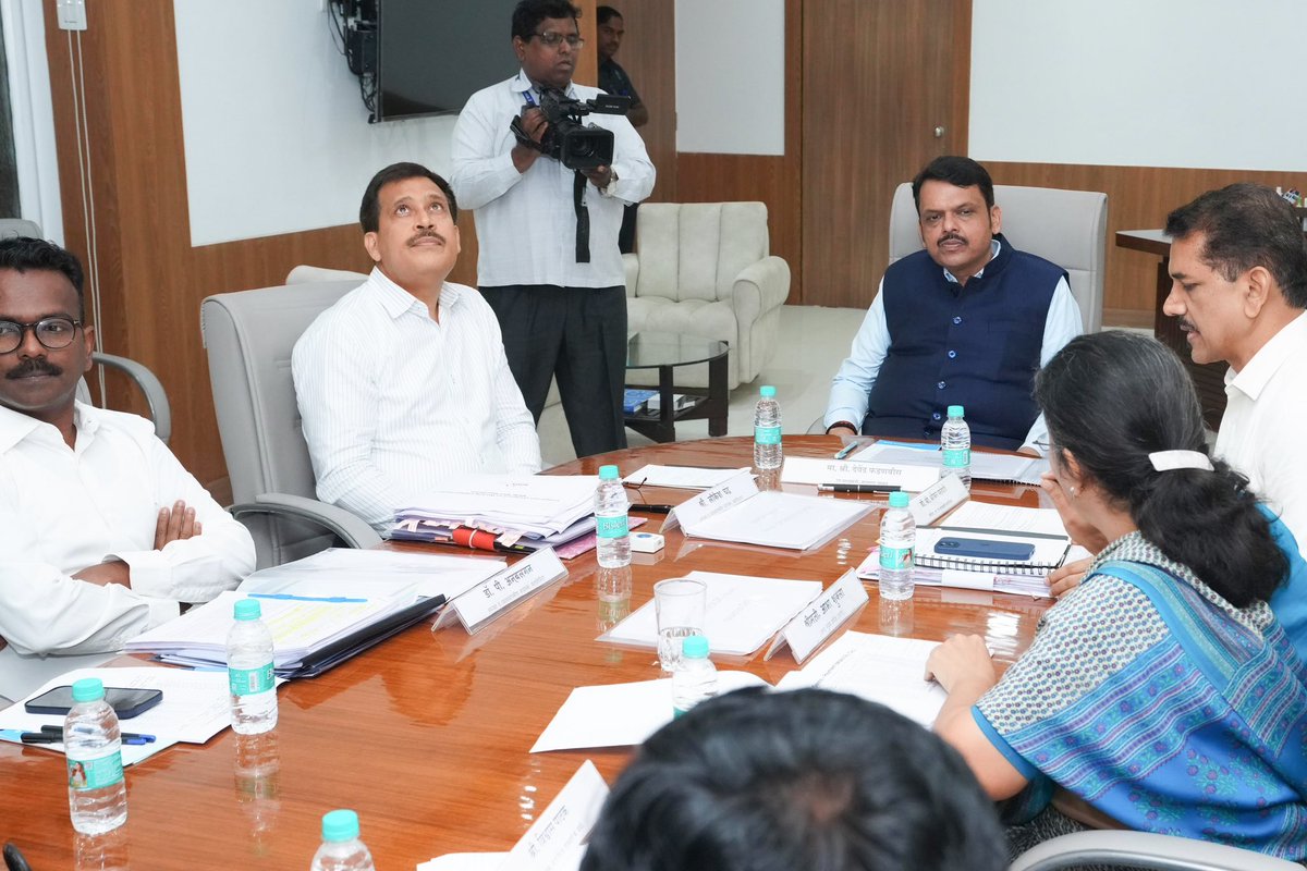 Devendra Fadnavis tweet media