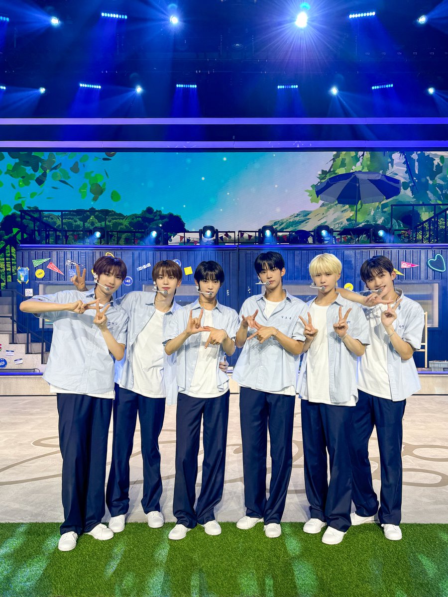 TWS_PLEDIS's tweet photo. [#TODAYWITHUS]
240624 TWS COMEBACK SHOW [있잖아 오늘부터]

#TWS #투어스 #247WithUs
#SUMMER_BEAT https://t.co/Yi7WvWaRT1
