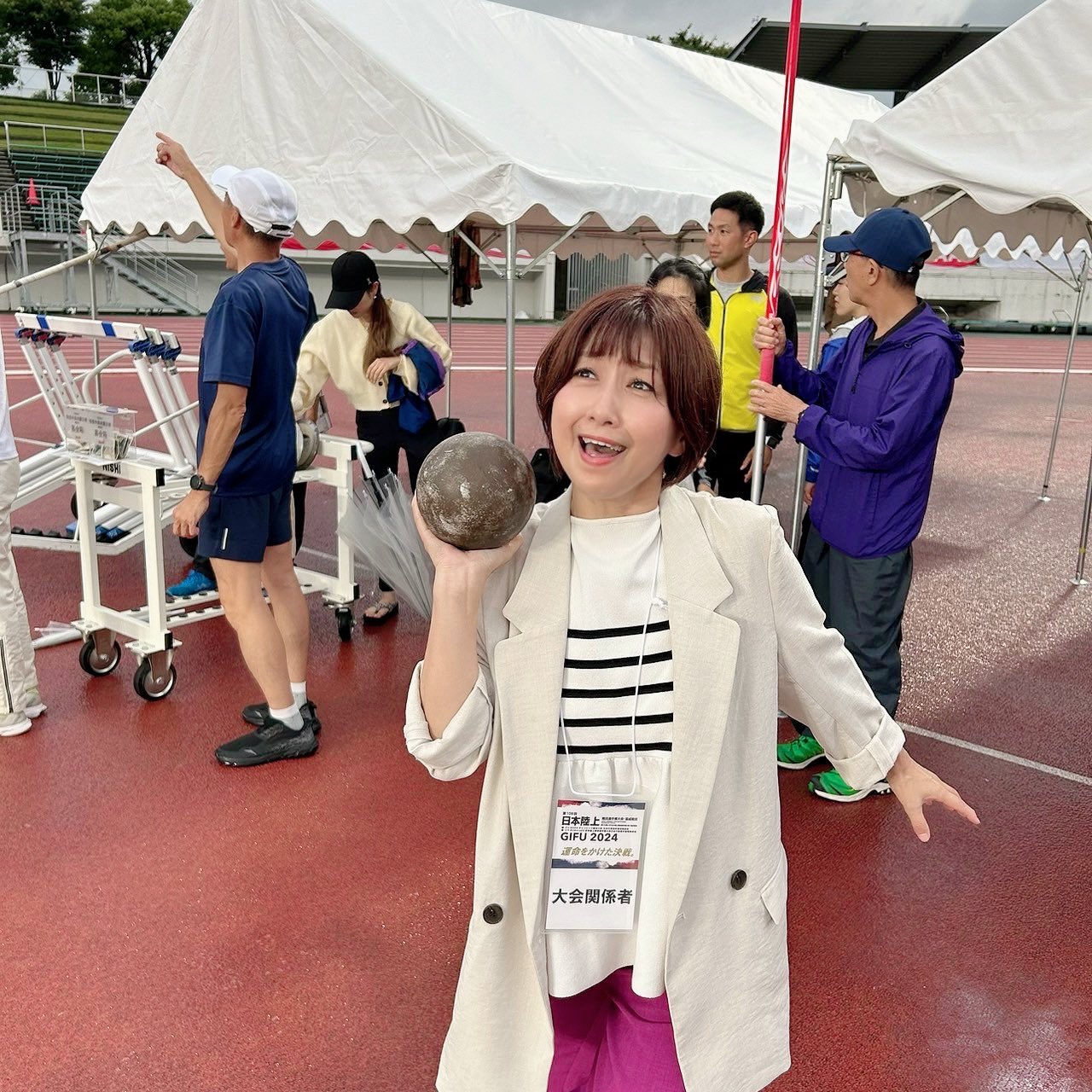 女子走高跳び  エロ 