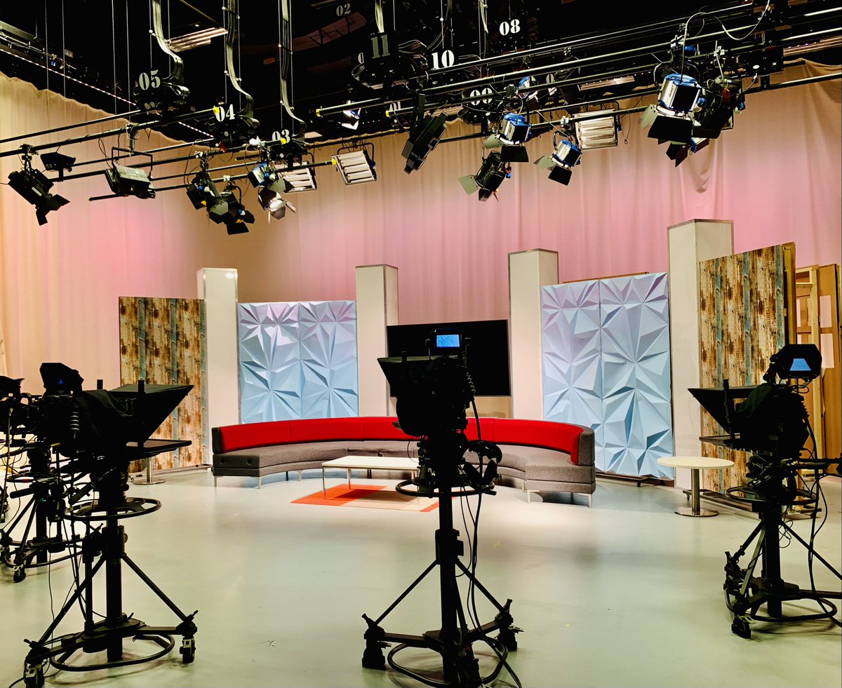 Undergo a media interview training Short Course with Birmingham City University in our state-of-the-art radio and television studios!

Are you a leader who would like to maximise your effectiveness in broadcast media interviews? Here is the answer! bcu.ac.uk/courses/media-…