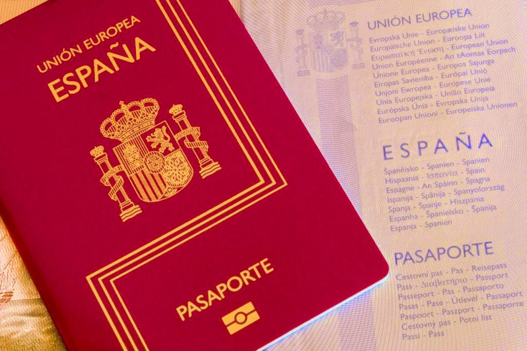 CGEspBuenosAires (@cgespbsaires) on Twitter photo Hoy habilitamos 5.174 nuevas citas de renovación y primera expedición de pasaportes para los próximos meses (incluyendo Julio 2024). Seguimos trabajando por nuestra comunidad!
🇦🇷🤝🇪🇸 <a href="/MAECgob/">Ministerio de Asuntos Exteriores, UE y Cooperación</a> <a href="/EmbEspArgentina/">Embajada de España en Argentina</a> <a href="/crebuenosaires/">CRE Buenos Aires</a> Hoy habilitamos 5.174 nuevas citas de renovación y primera expedición de pasaportes para los próximos meses (incluyendo Julio 2024). Seguimos trabajando por nuestra comunidad!
🇦🇷🤝🇪🇸 <a href="/MAECgob/">Ministerio de Asuntos Exteriores, UE y Cooperación</a> <a href="/EmbEspArgentina/">Embajada de España en Argentina</a> <a href="/crebuenosaires/">CRE Buenos Aires</a>
