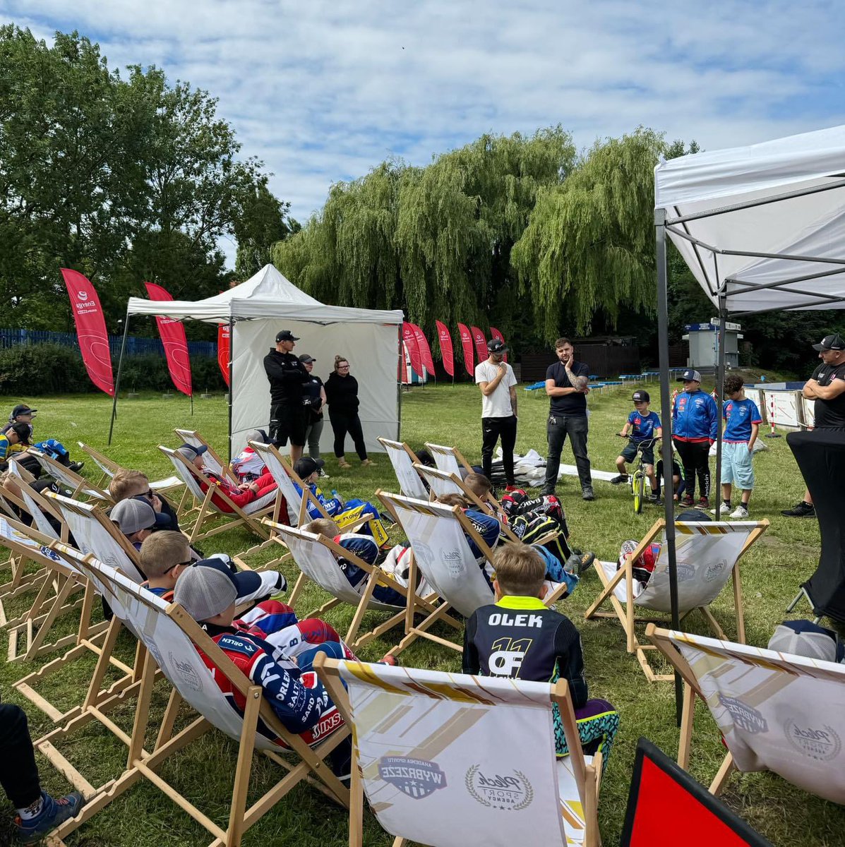 A po GOLDEN BOY przyszedł czas na nasz kolejny event - ENERGA GDAŃSK SPEEDWAY CAMP 😊

Wskazówki od <a href="/GregHancock45/">Greg Hancock</a> i <a href="/Rasser_Racing/">Rasmus Jensen</a> powinny zaprocentować dla tej młodzieży.📈🙏🏻

<a href="/EnergaSA/">Grupa Energa</a> / <a href="/gdansk/">Miasto Gdańsk</a> 
<a href="/PlechAgency/">Plech Sport Agency</a>