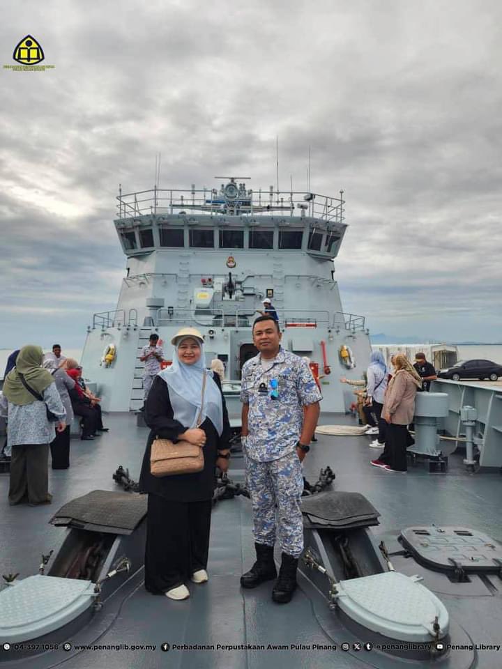 penanglibrary's tweet photo. Sekitar lawatan Perbadanan Perpustakaan Awam Pulau Pinang ke KD Gagah Samudera dan KD Teguh Samudera bertempat di Swettenham Pier Cruise Terminal (SPCT), Georgetown, Pulau Pinang pada 22 Jun 2024.
#penanglibraryhearyou
#penanglibrary
#ppapp
#ppappsentiasamenemani
#peduliinfo https://t.co/tQGCYmoXPP