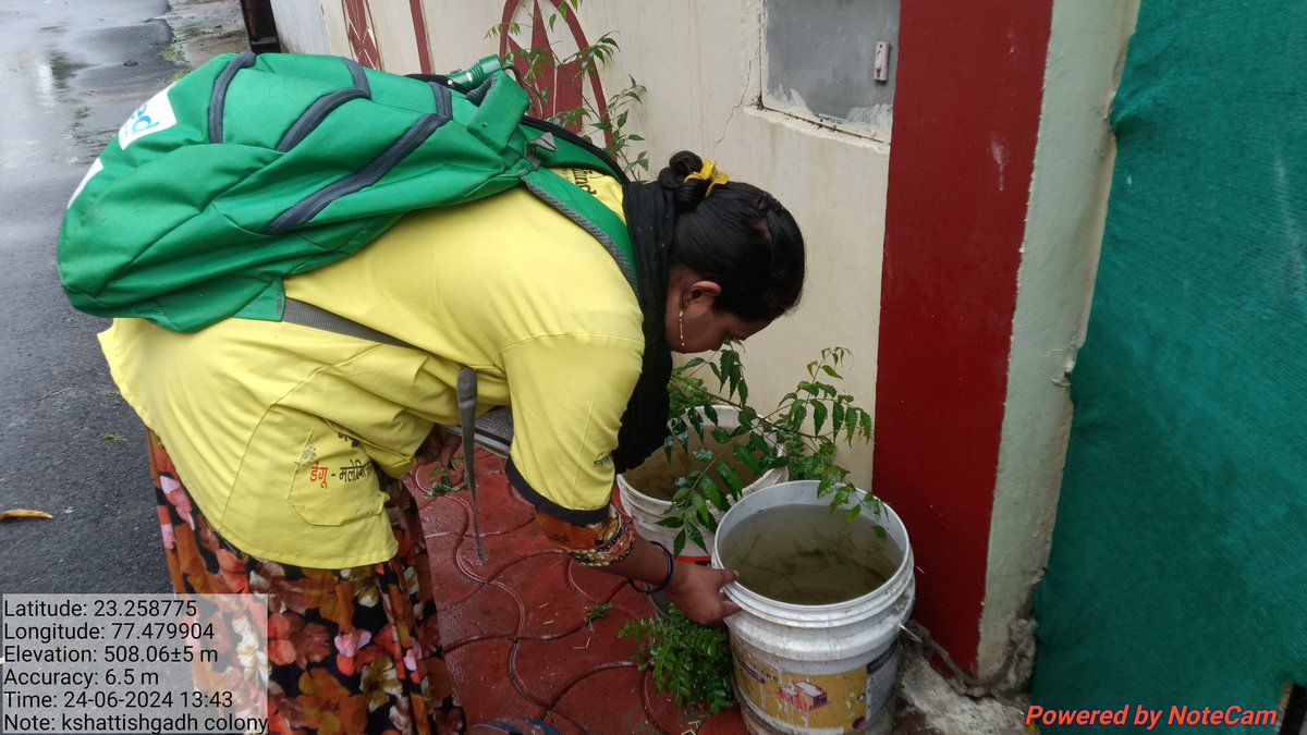 Archana41314231's tweet photo. Embed fhi द्वारा बताया की सभी जल स्रोतों की सफाई का ध्यान रखेंगे एवं नियमित रूप से मच्छरदानी का उपयोग करेंगे तो निश्चित ही घर में एवं आसपास कहीं भी पानी जमा ना होने दे l @CollectorBhopal @MalariaNoMore @santoshbhargav2 @sksomya @cmhobhopal @FamilyhealthIn @probhopal @GodrejGroup https://t.co/F6Y1pzrqbJ