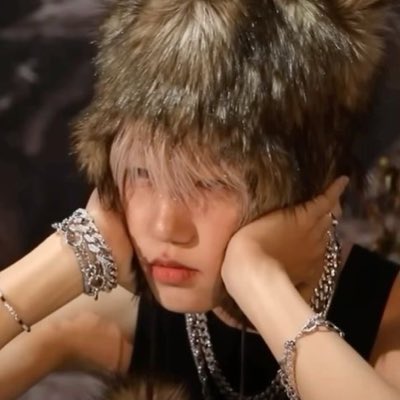 butchbojack's tweet image. #NewProfilePic #p1htwt hi