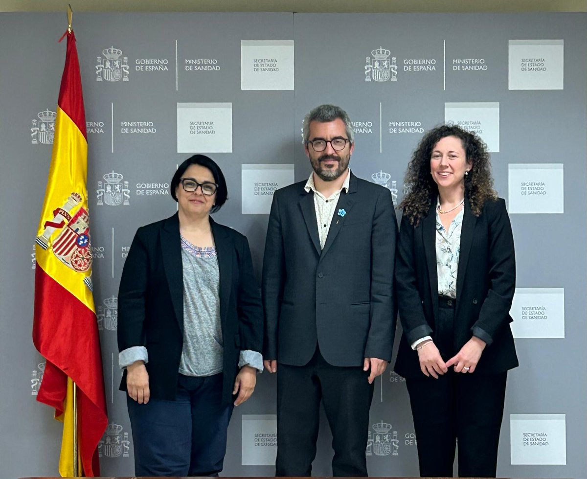 🤝 La semana pasada fue una semana muy política para el #CGCTO. 

Además del discurso que compartimos hace unos días, tuvimos la oportunidad de reunirnos con <a href="/javierpadillab/">Javier Padilla</a>, Secretario de Estado en el <a href="/sanidadgob/">Ministerio de Sanidad</a>.

¡Gracias por este encuentro tan provechoso para ambos!