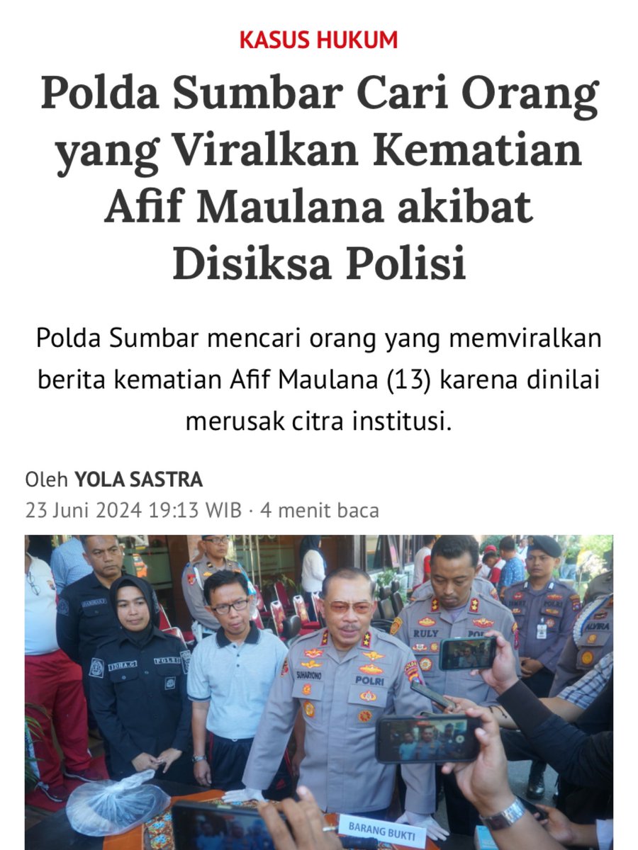 txtdrimedia's tweet photo. polda sumbar mau nyari orang yang viralin berita kematian Afif Maulana (13) karena dinilai merusak citra institusi polri 🙃 https://t.co/NNfafh4Lnb