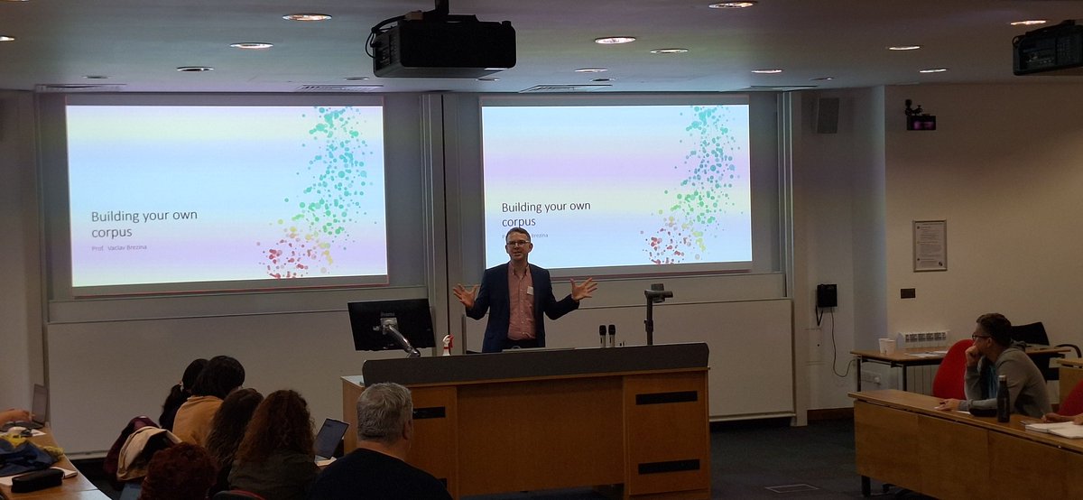 Vaclav giving a brilliant and useful talk as ever at the summer school! <a href="/CorpusSocialSci/">CASS</a> #LancsSS24