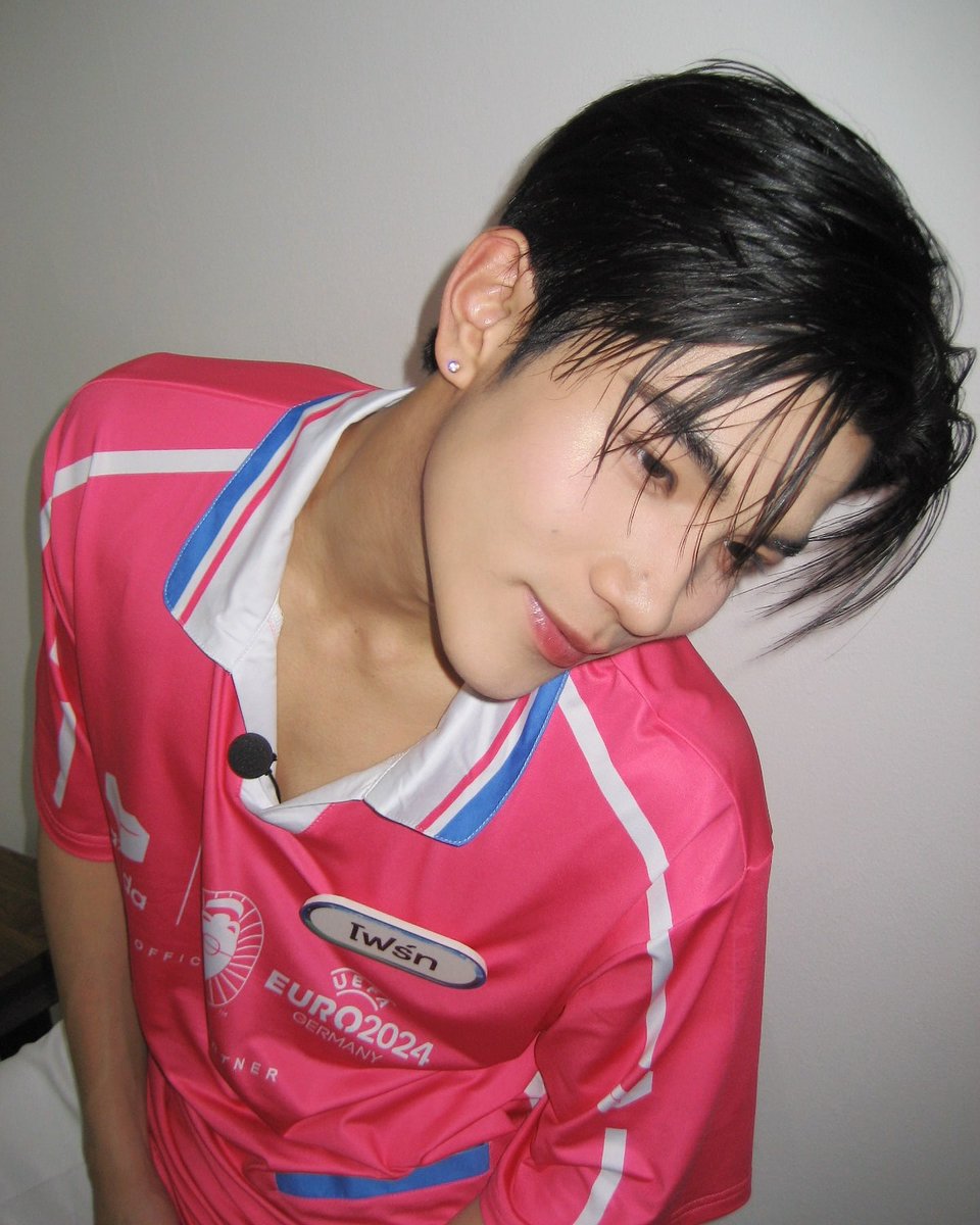nongsiii's tweet photo. pretty boy 🥹💗
cr: theacass

Lazada x Gemini Fourth
#ลาซาด้าศึกยูหล่อ2024
#Fourthnattawat #โฟร์ทณัฐวรรธน์ @tawattannn https://t.co/1Xz5gGZQwM