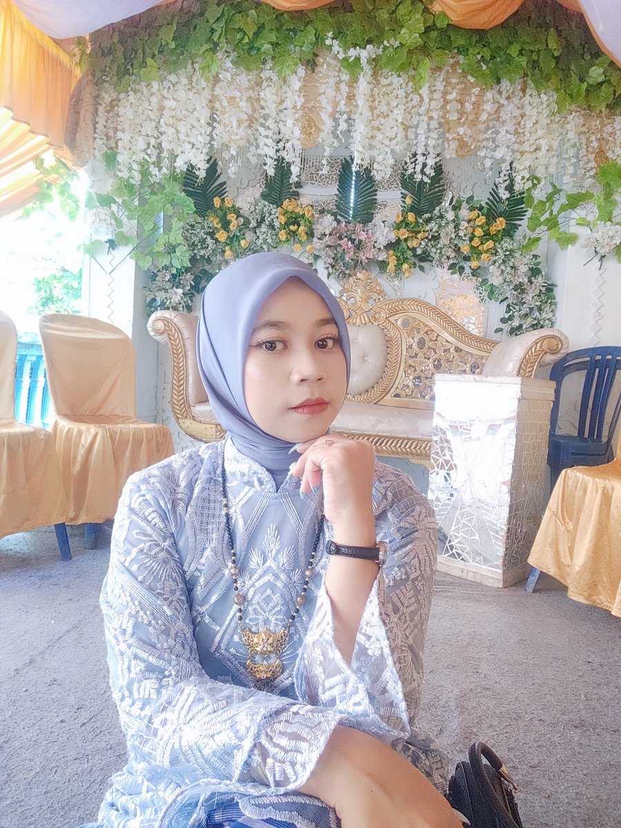 Istianha's tweet photo. Tetap jadi yg terbaik unk diri sendiri😊😍#hidupterusberjalan https://t.co/OnFGe9p1uf