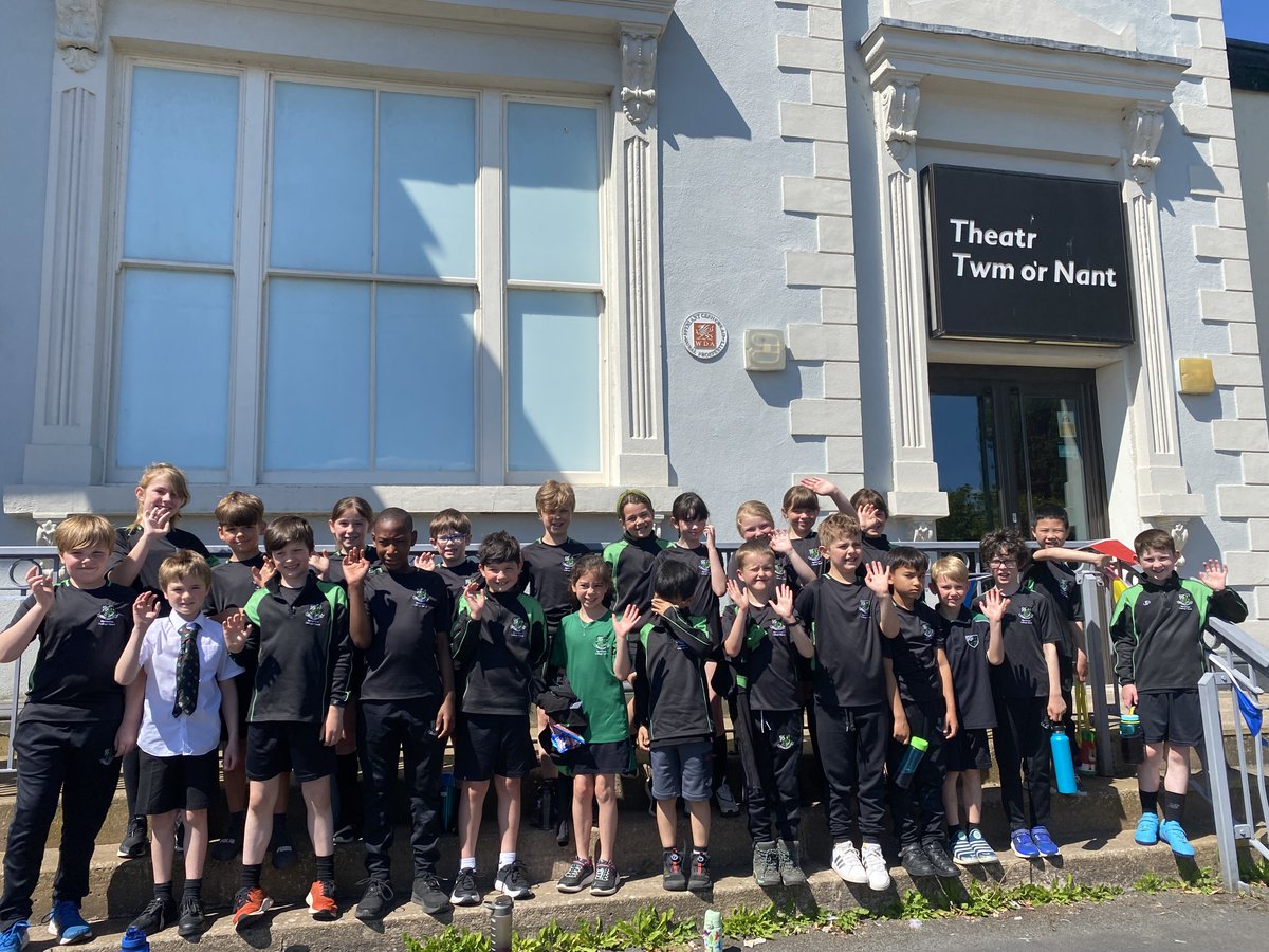 Myddelton College Preparatory School (@myddelton_prep) on Twitter photo 📽️CINEMA TRIP 📽️
Lower Prep had an awesome time this morning at <a href="/TheatrTwmOrNant/">Theatr Twm Or Nant</a>🤩
We received free tickets to watch Khumba as part of the Film Festival Week.
Thank you to all the volunteers for hosting us ☺️ 📽️CINEMA TRIP 📽️
Lower Prep had an awesome time this morning at <a href="/TheatrTwmOrNant/">Theatr Twm Or Nant</a>🤩
We received free tickets to watch Khumba as part of the Film Festival Week.
Thank you to all the volunteers for hosting us ☺️