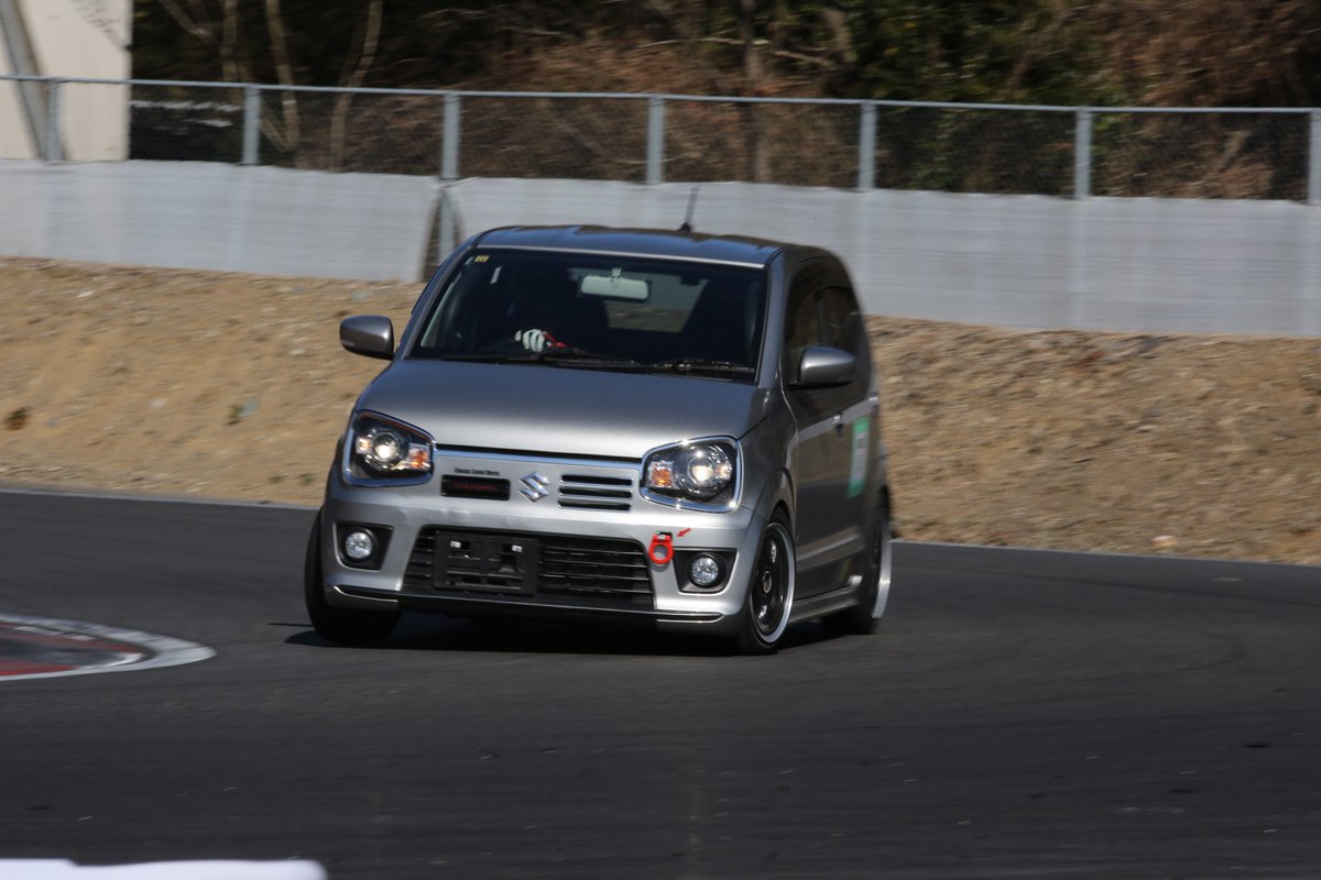 ちなみにターボGP今回チームCSWはは2台体制です

3クラスに耐久で使用しているアルトワークスに岡野君が初参戦します

また、36カップはおにいやんこと岡部君がマイカー36で再挑戦となります

応援よろしくね👍