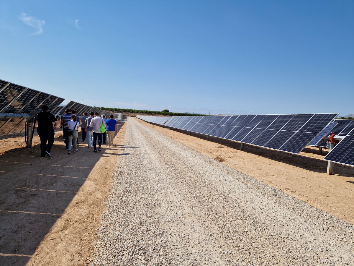 🌍✨ The #STREAM consortium visited our Spanish pilot site in Crevillent with our project officer from <a href="/cinea_eu/">CINEA 🇪🇺</a>. 

Featuring solar PV ☀️, smart metering 📊, and energy storage 🔋, it's a model for sustainable energy. Engaging the local community is key!