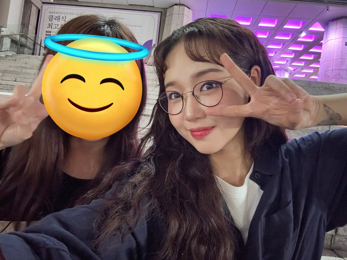 토요일에 유정이 만났어요!
시간이 안맞아서 못 만날줄 알았는데!! 운좋게 볼 수 있었어요!🥰
매번 잘해주는 키링 언니들 너무 고마워요💓
(팬싸 못 가서 아쉬워서 이거라도 올리고 가요ㅜㅜ)