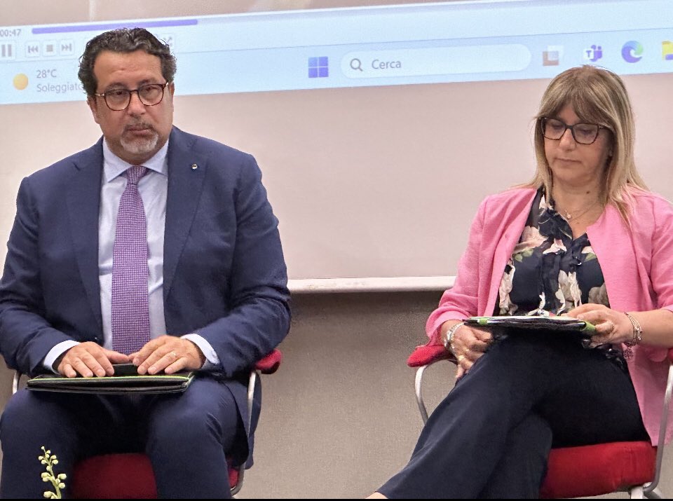 CISLFoggia's tweet photo. #24giugno Cons Gen #Cisl Puglia con SegrGen Castellucci e Fumarola SegrGenAgg Naz. - @CostantinoCisl: โForte richiamo Cisl a #partecipazione collettiva a temi sul #lavoro. #Istituzioni e politica azionino leve #intervento su #emergenze. Strada รจ #condivisione con forze socialiโ https://t.co/kSuDI2dhKH