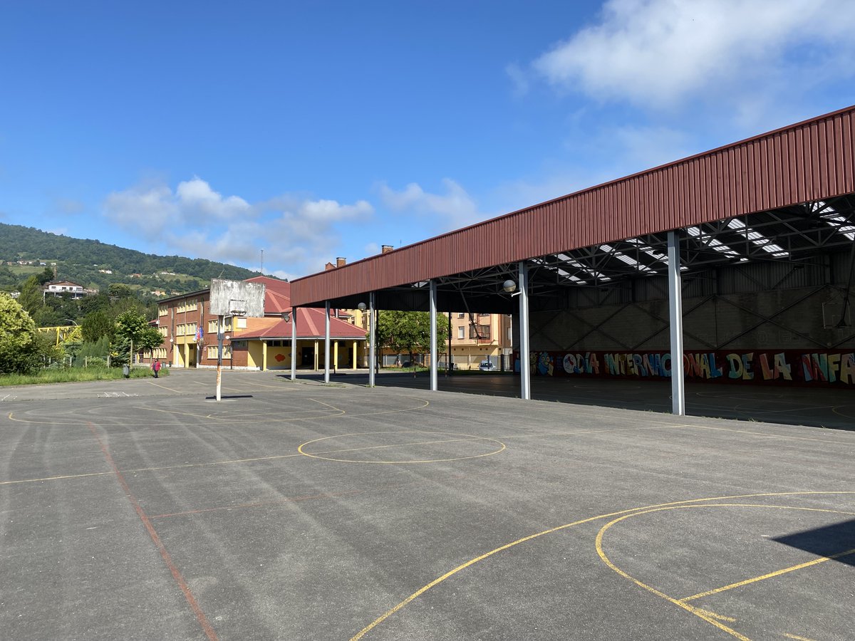 Desde hoy, lunes 24 de junio, y hasta finales de agosto, abrimos las canchas deportivas de los colegios de El Parque, Rey Aurelio y El Coto a disposición de niños, niñas y jóvenes, en horario de 9,00 h a 21,00 h, para todo tipo de actividades de ocio y deportivas.