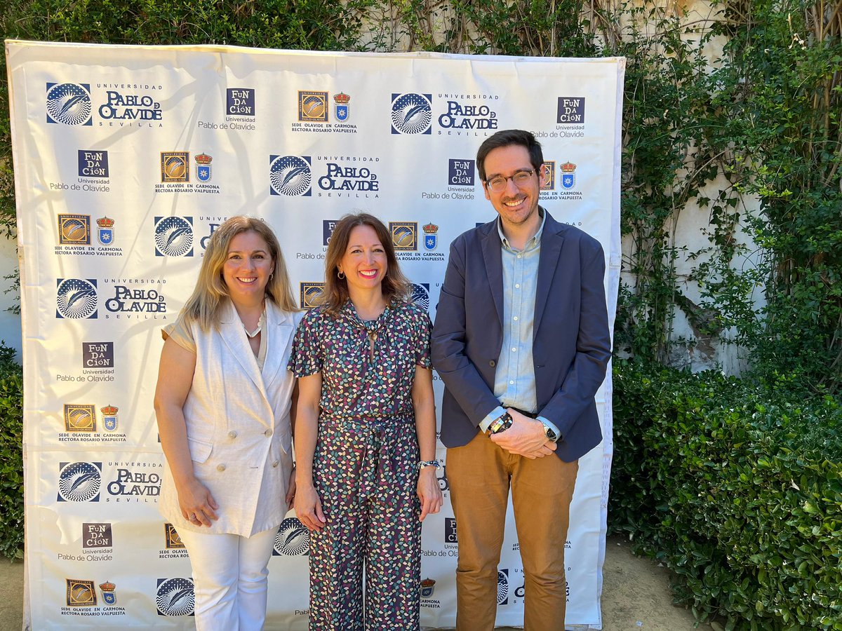 Navarro_PP's tweet photo. Gracias a @olavidecarmona por invitarme como ponente a sus cursos de verano sobre comunicación política y hablar de algo que hoy día ha impregnado todo: la polarización.

Debemos seguir defendiendo la moderación y el consenso frente a quienes optan por la crispación y la tensión. https://t.co/L93zppcnjw