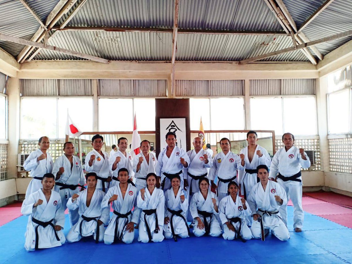 phalosaaw's tweet image. Latihan Bersama Majelis Sabuk Hitam Lemkari Denpasar

#karate #lemkari #blackbelt #karatedo