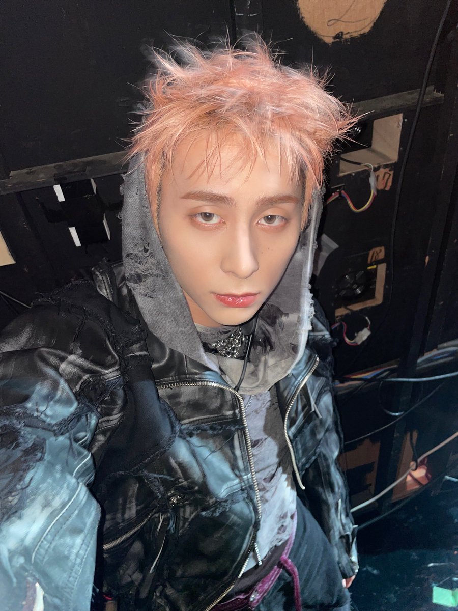 survivefes 西洸人 西洸人-SURVIVE 沢山の方々に支えられてできた作品です。 是非