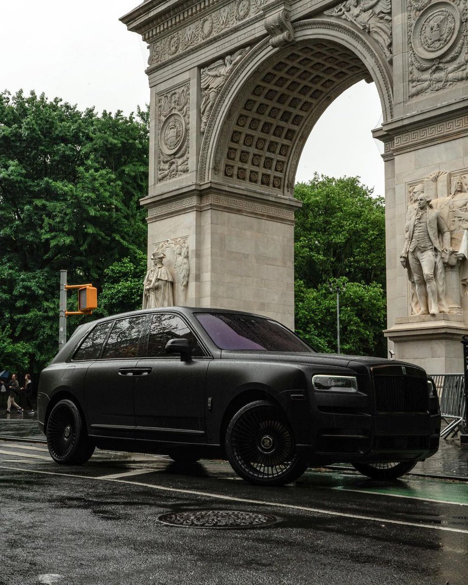 Onlycarsgasm's tweet image. Rolls-Royce Cullinan ♠️