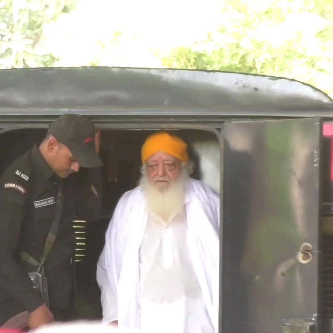 87 वर्षीय निर्दोष हिन्दू Sant Shri Asharamji Bapu के साथ Extremely Inhumane व्यवहार की पराकाष्ठा हो गई है❗एक भी साक्ष्य नहीं होने के बावजूद 11+ सालों से जेल में बंद है❗उनके स्वास्थ्य की गंभीरता के बावजूद भी जेल में रखना #मानवता_हो_रही_शर्मसार है❗अब अनदेखा न करें न्यायव्यवस्था!