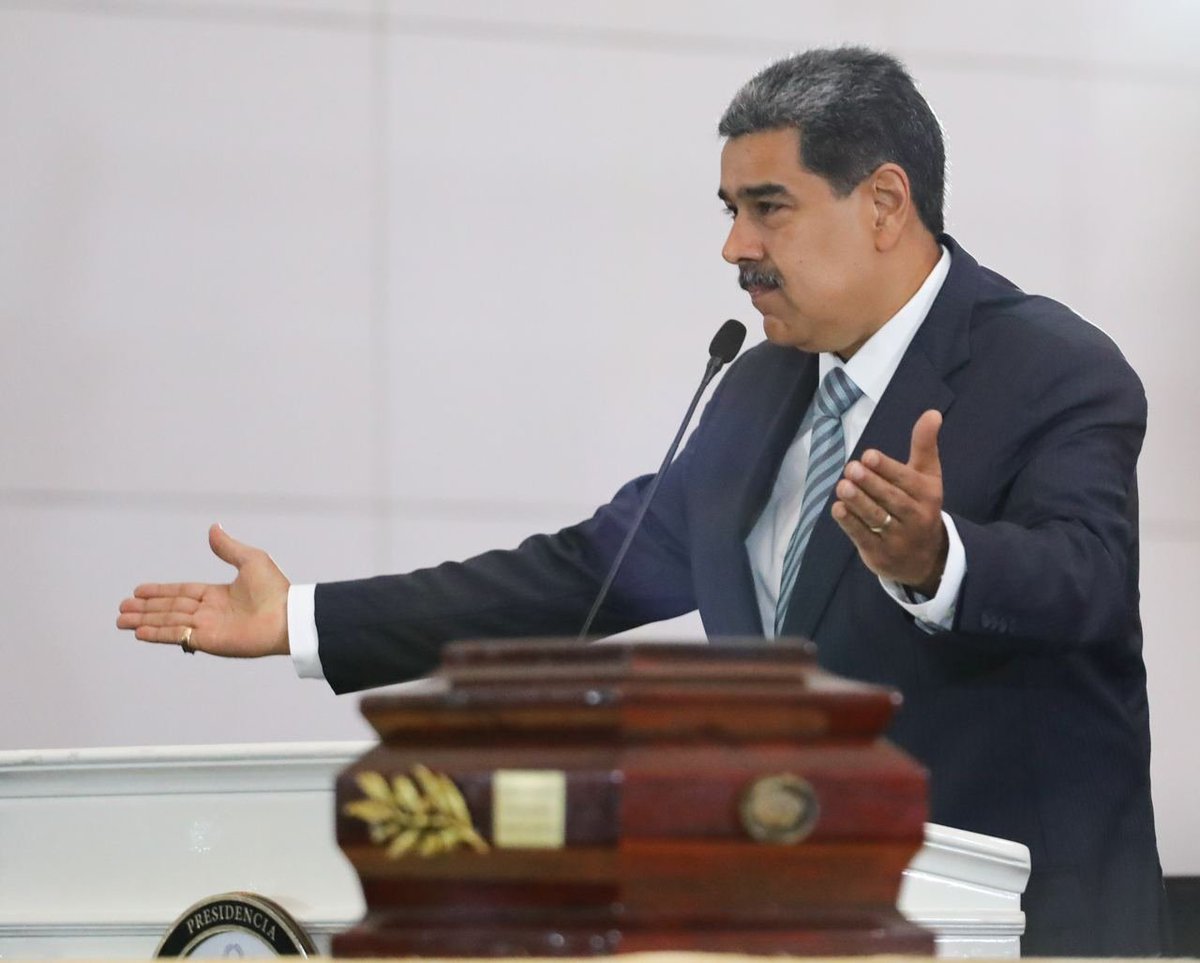 📢¡𝐀𝐬í 𝐥𝐨 𝐃𝐢𝐣𝐨! 🇻🇪
Pdte. <a href="/NicolasMaduro/">Nicolás Maduro</a>: Trujillanos, se ha cumplido la palabra empeñada: ha llegado, al panteón de los héroes, Cristóbal Mendoza.
#PatriaAntiimperialista